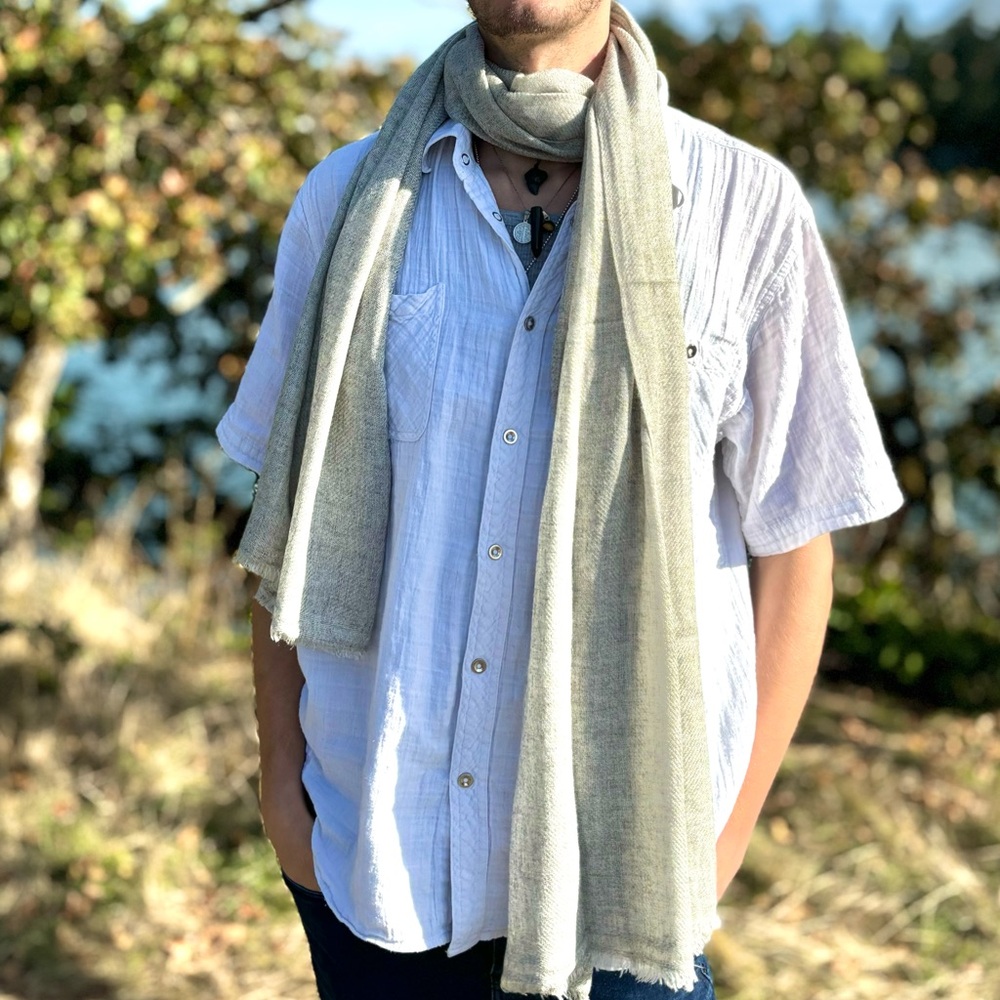 100% Cashmere Handmade Elegant Gray Scarf Soft Warm Light Holiday Gift Unisex
